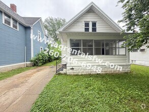 Building Photo - 3 Bedroom House