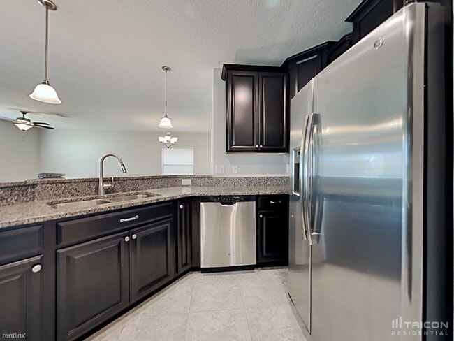 Building Photo - 1817 Hawks View Dr
