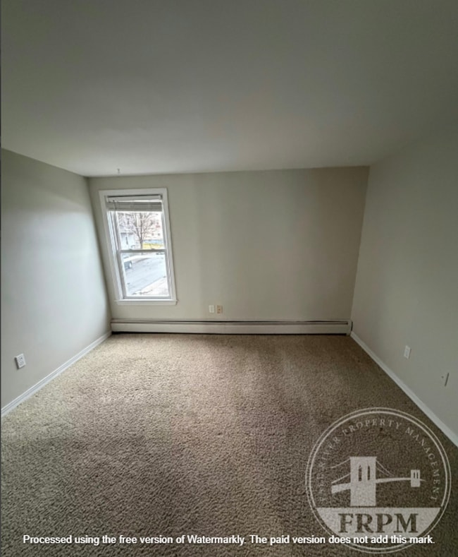 Building Photo - 64 Walnut St