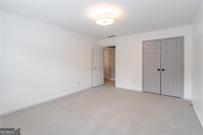 Building Photo - 5491 Oxford Chase Way