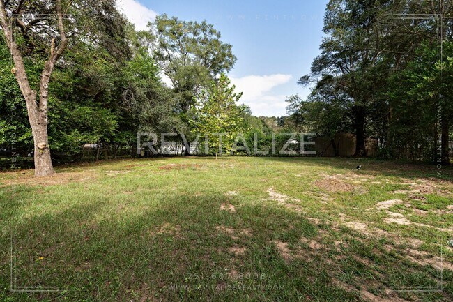 Building Photo - Cozy, Updated 3-Bedroom Home with a Shady Yard!
