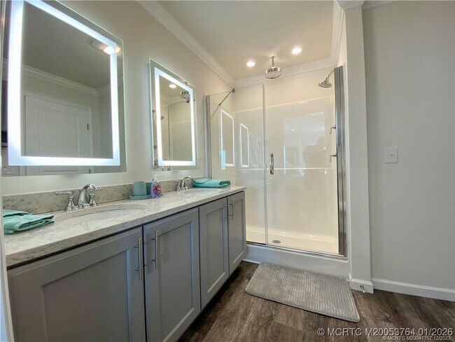 Building Photo - 2646 NE Pelican Wy