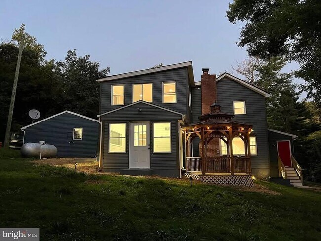 Building Photo - 1112 Taylor Rd