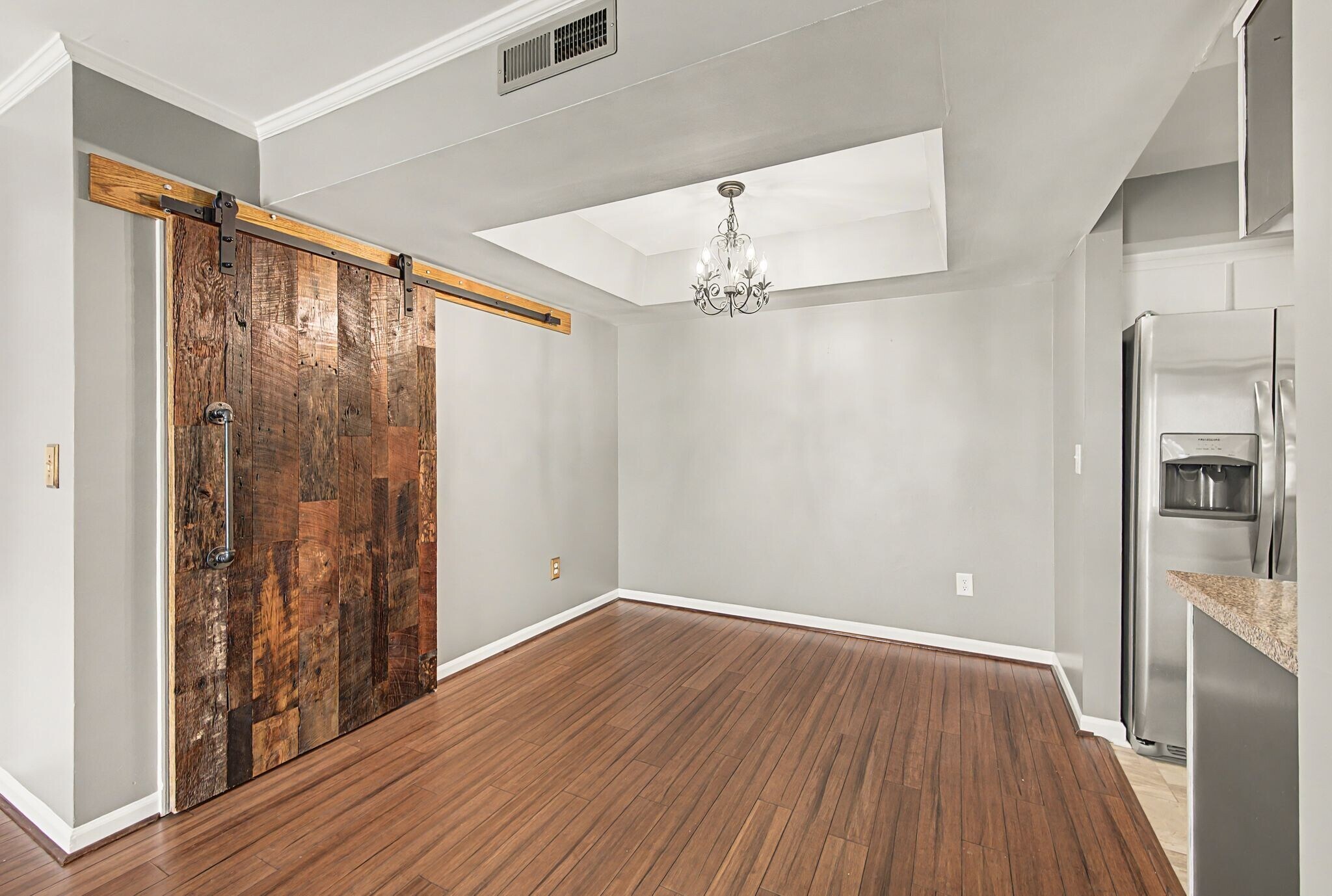 Building Photo - 265 Hillsboro Pl