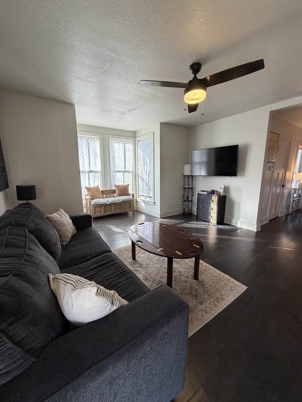 Building Photo - 915 Alabama St