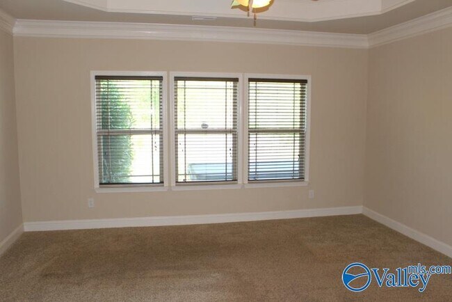 Building Photo - 441 E Mossyleaf Dr SW