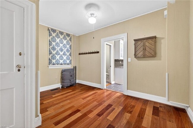 Building Photo - Charming 4-Bedroom Home in the Heart of Colonial Place