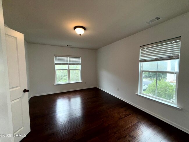 Building Photo - 17 Riversbridge Ct