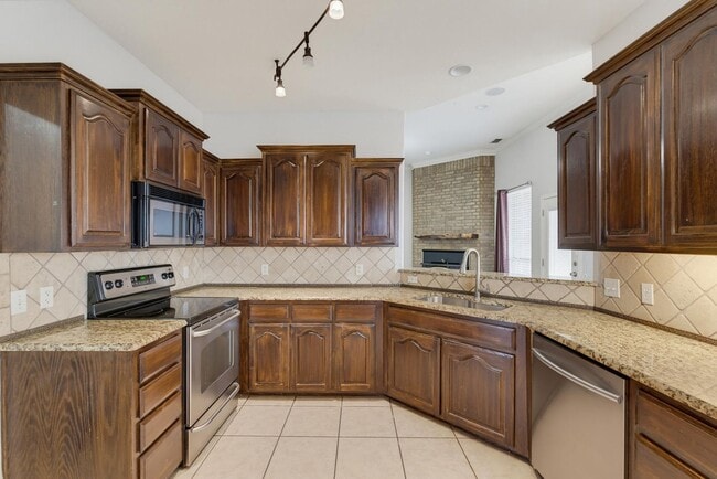 Building Photo - 7017 Springwater Ave
