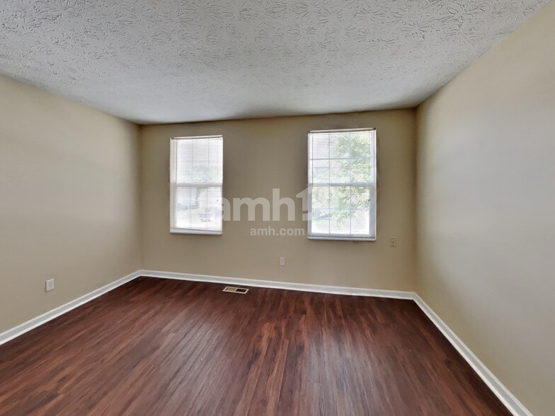 Building Photo - 7799 Cobblesprings Dr