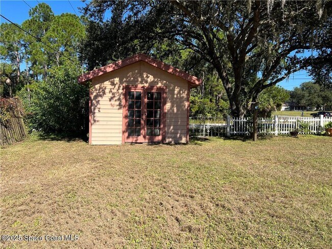 Building Photo - 1300 Eldron Blvd SE