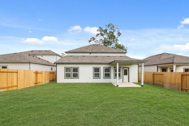 Building Photo - 496 Shoreview Dr