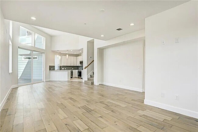 Building Photo - 4001 Red River St