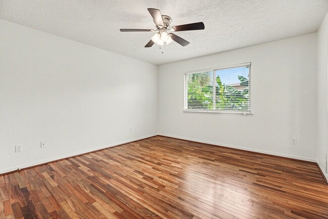 Building Photo - 2909 Forest Hills Dr