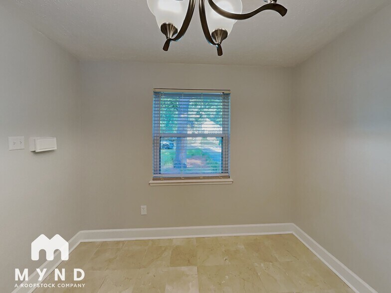 Building Photo - 61 S Circlewood Glen