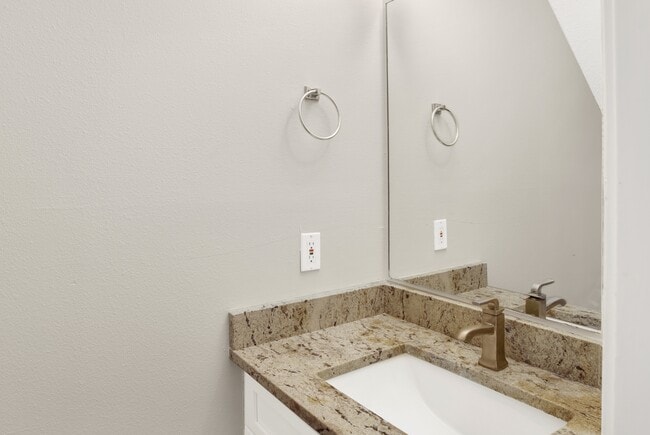 Building Photo - 501 Cotton Creek Dr