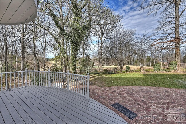 Building Photo - 5100 Piper Glen Dr