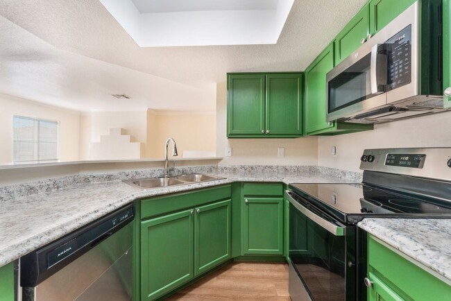 Building Photo - Welcome to this Newly Remodeled 2-bedroom,...