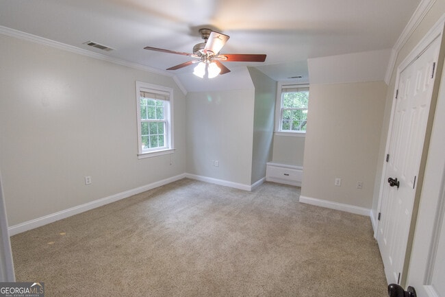 Building Photo - 906 Monarch Cir