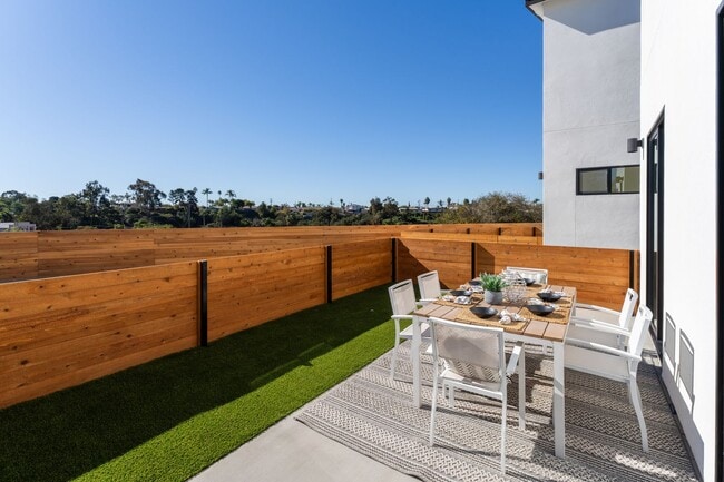 Building Photo - Private yard, Beautiful View, Newly Built