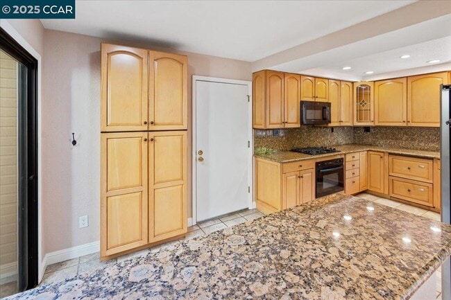 Building Photo - 1156 Tiffany Ln