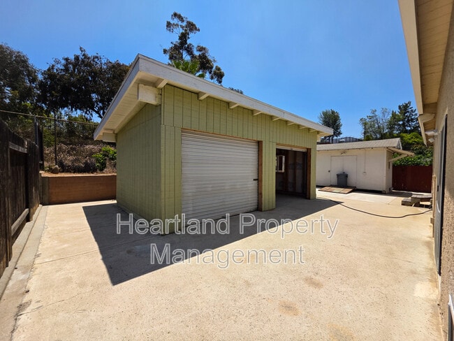 Building Photo - 5815 Jan Dr