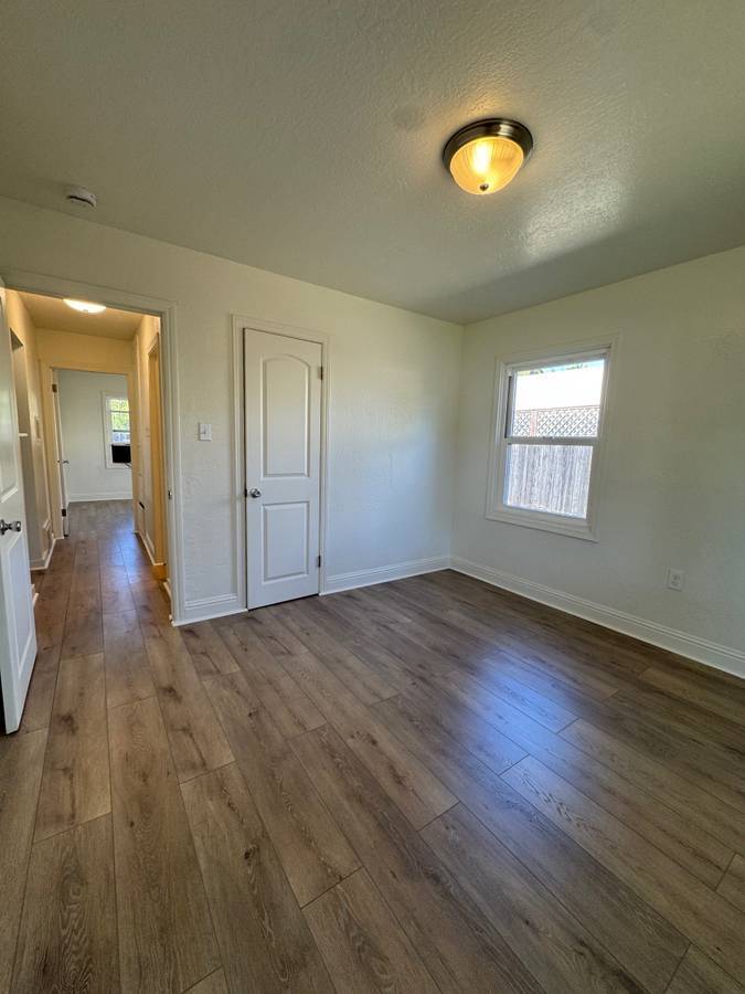 Building Photo - 3417 Brooks Ave