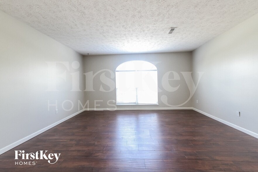 Building Photo - 6009 Copeland Lakes Dr