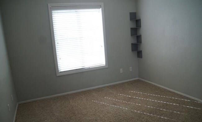 Building Photo - 7918 Sagebrush Bend St