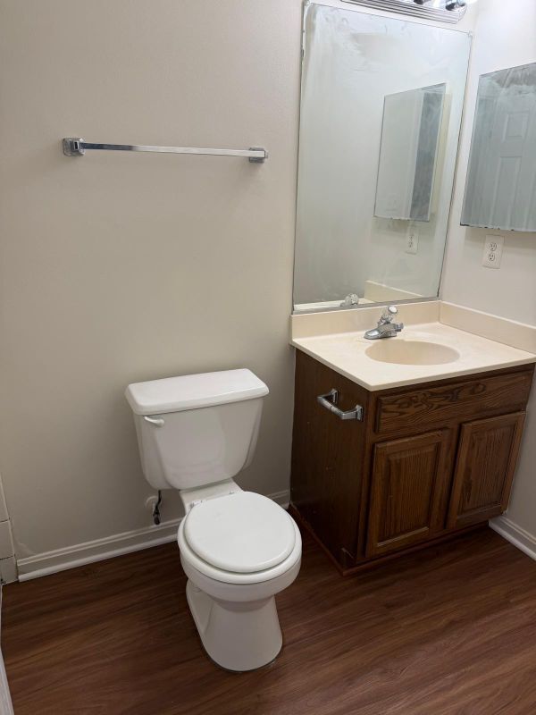 Building Photo - 8707 Farnham Way