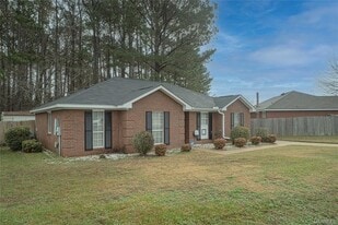 Building Photo - 932 Eastern Oaks Dr