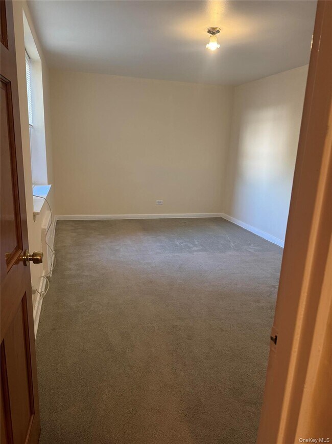 Building Photo - 84-50 169th St