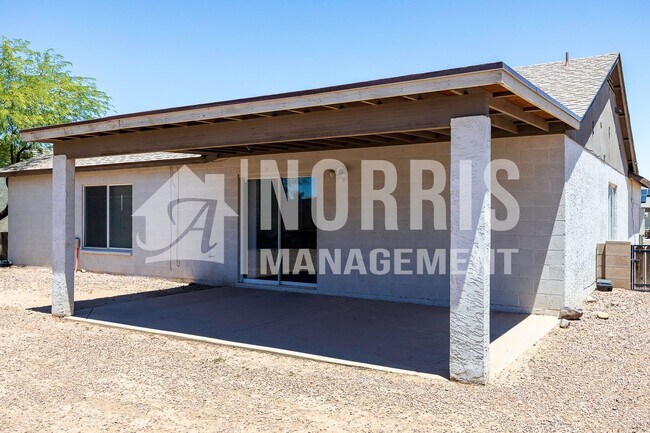 Building Photo - 10493 W Arivaca Dr