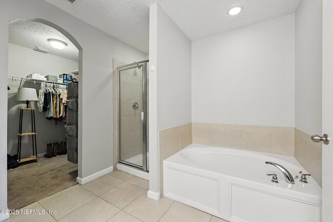 Building Photo - 3253 Hidden Meadows Ct