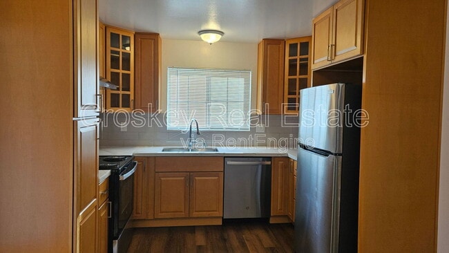 Building Photo - 929 Jensen Cir