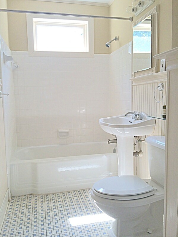 Building Photo - Spacious 3 Bedroom House in Byrnes Down!