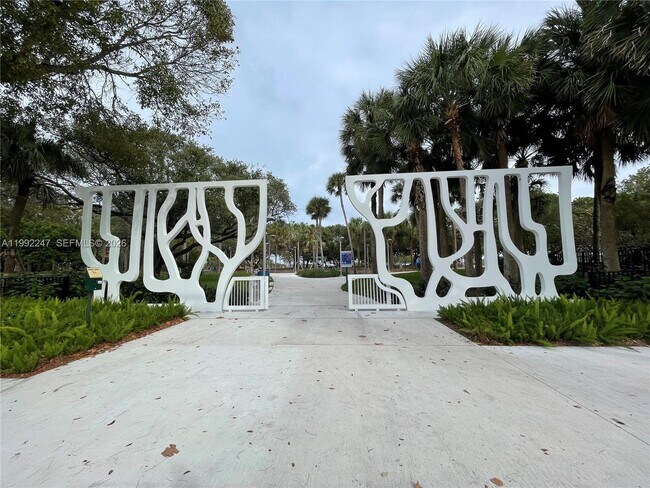 Building Photo - 8036 Harding Ave