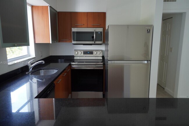 Building Photo - 680 NE 64th St