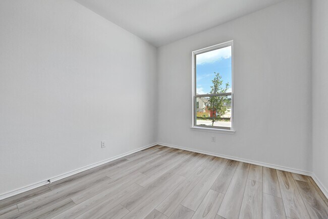 Building Photo - 216 Skipping Stone Run