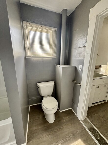 Building Photo - 158 16th St NW