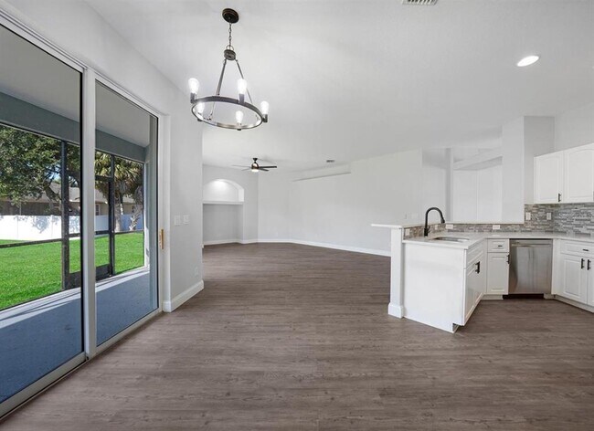 Building Photo - 1647 Squaw Ln