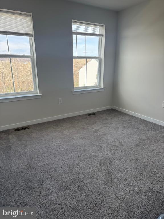 Building Photo - 83 Four Leaf Dr