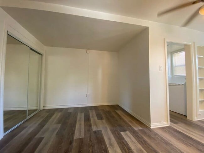 Building Photo - $1,650 - Charming Studio Apt located in th...