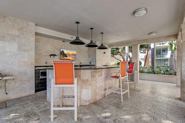 Building Photo - 550 Okeechobee Blvd