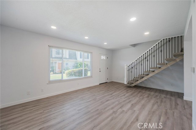 Building Photo - 10062 Ellis Ave