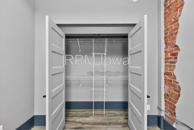 Building Photo - 1214 2nd St