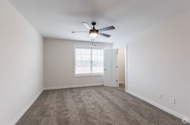 Building Photo - 116-A Aviator Cir