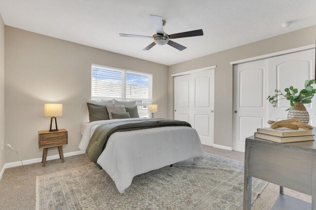 Building Photo - 483 Autumn Ridge Cir