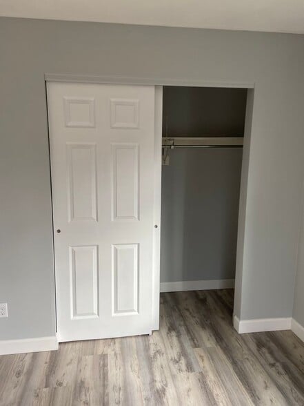 Building Photo - 11 Winston Dr