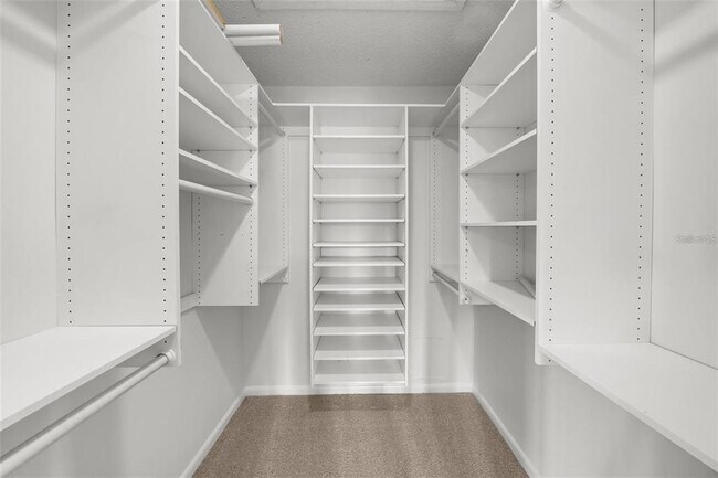 Building Photo - 2679 Sabal Springs Cir